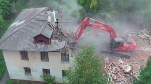 Снос старого дома по адресу Киевская 74 в Тюмени