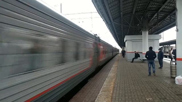 ЭП20-049 На станции Выхино