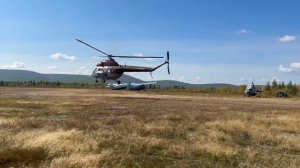 Взлёт вертолёта Ми-2, аэродром Томтор
