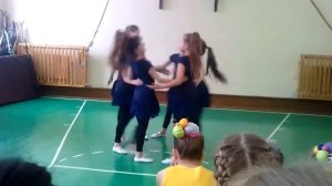 Танец под песню мечтай!