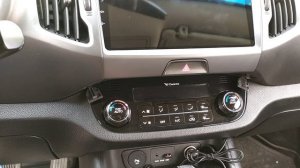 Установка CarMedia YR-9014 магнитолы