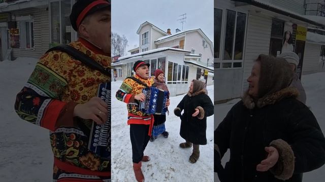 Песня про деревеньку под гармонь для бабушки на улице!