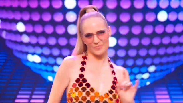 ГлюкоZа   Руки  бёдра