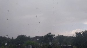 шум дождя по крыше, огромные капли