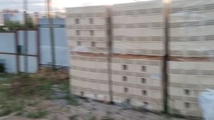 Натаскал 2000 кирпича и 1200 сырых блоков на тачке - я Шварц (о спине не думаем)