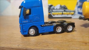 Металлический грузовик бензовоз HUI NA TOYS масштаб 1:50