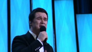 Снег кружится