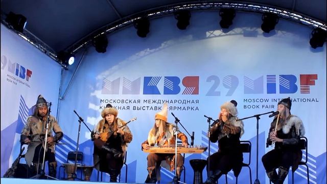 Впервые Казахстанская группа выступает на ММКВЯ 2016 - TURAN SWAN (Акку - Нургиса Тилендиев) смотреть онлайн