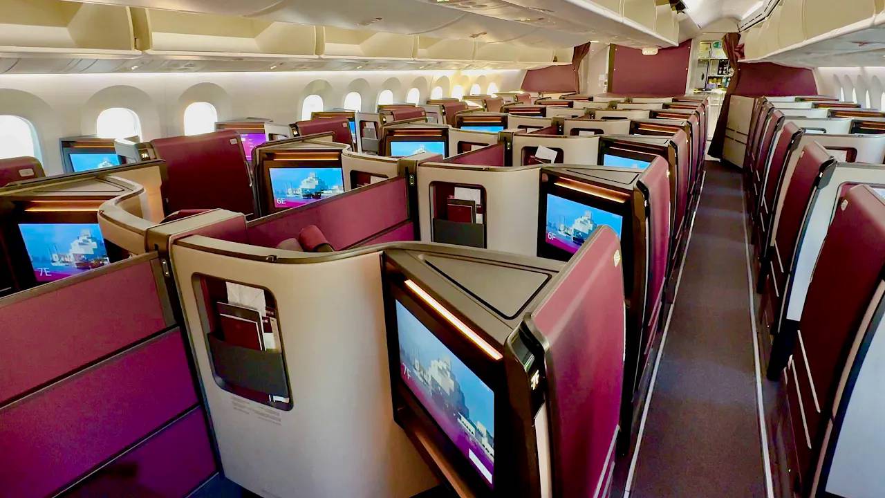 Qatar Airways New Business Class Boeing 787-9 ｜ Frankfurt to Doha Trip Report (4K)