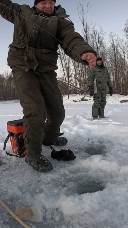 Не успеваю менять наживку! Горная Рыбалка