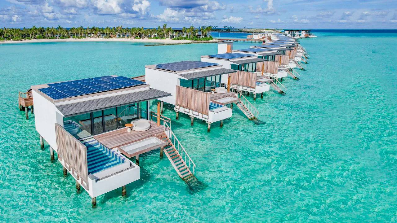 SO⧸ MALDIVES, new 5-star fashion & design resort (fun vibe!)