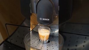 Кофемашина Bosch Benvenuto Classic демонстрация работы 5
