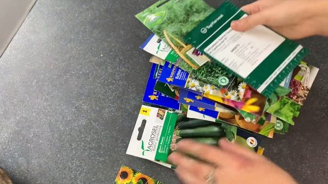 Massive Seed Haul for 2021 (ordering seeds/ unboxing) смотреть онлайн
