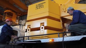 Установка противовеса на автокран ИВАНОВЕЦ