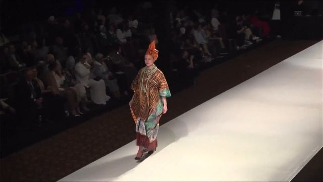 ВИДЕО FASHION SHOW КАЗАНЬ - VIDEO DU DÉFILÉ DE MODE -KAZAN - VIDEO FASHION SHOW KAZAN - 05.2024 смотреть онлайн