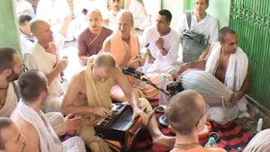 Aindra Dasa - Kirtan at Radha Kunda 12.10.2008 part 1