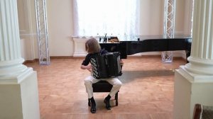 Михаил Лосьмаков, баян