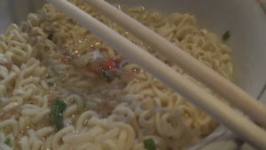 МУКБАНГ :Лапша быстрого приготовления