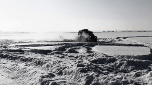 Черный Дефендер на белой зиме MJX H8H