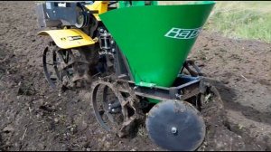 Мотоблок Huter 7,8 л/с с картофелесажалкой Варяг (сажалка) #картофель