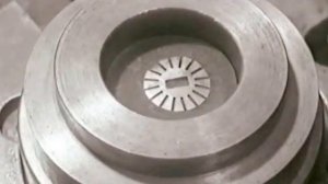 пластические деформации (УЛУЧШЕННОЕ ВИДЕО)