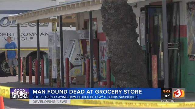 VIDEO: Man found dead inside Mesa grocery store смотреть онлайн