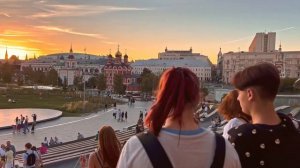 Москва 🌇 Закат в парке Зарядье - Плавучий мост - Потрясающий вид на Кремль