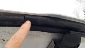 Установка уплотнителя под капот Шкода Карок