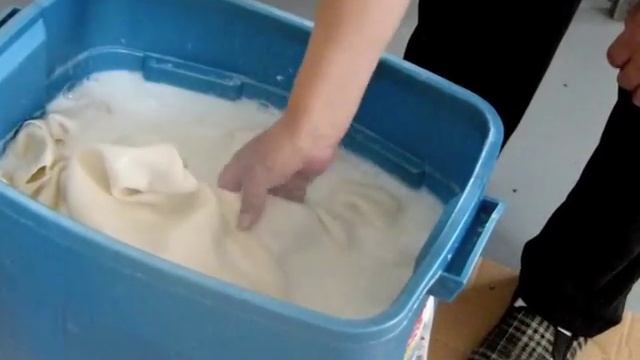 TANNING THE MOOSE HIDE - WITH CREE ELDERS смотреть онлайн