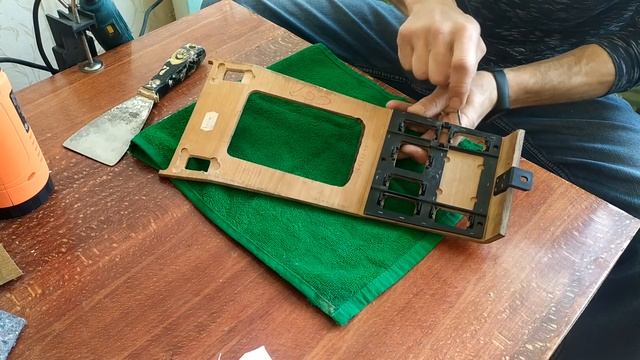 Мерседес 190 w124 Реставрация дерево салона. How to remove old varnish смотреть онлайн