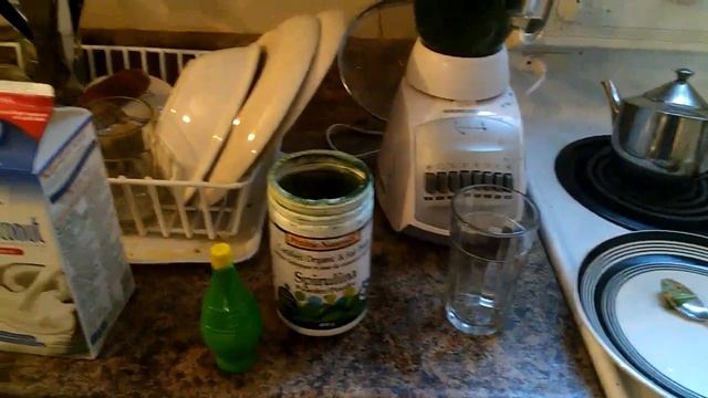 GREEN SMOOTHIE RECIPE! HEALTHY YUMMMMMA! смотреть онлайн