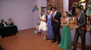 Танец под песню "выпускной"