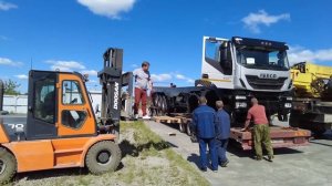 Iveco 10х10 под колтюбинговую установку. Погрузка на трал.