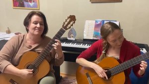 Вечный хит группы Битлз Мишель. 
Мы с ученицей Майей очень любим вместе музицировать.
Послушайте .