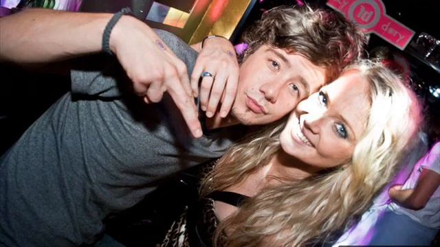 "MY GIRL" (Dirty Fuc#ing Coke Whore) LIVE @ Funky Dory Sun 27/9 смотреть онлайн