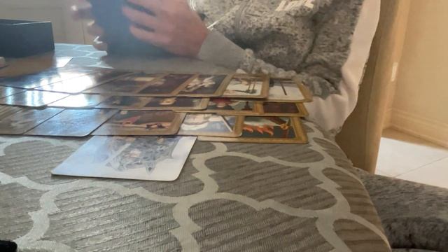 4 Короля. хочет ли он встречи с вами. Таро онлайн смотреть онлайн