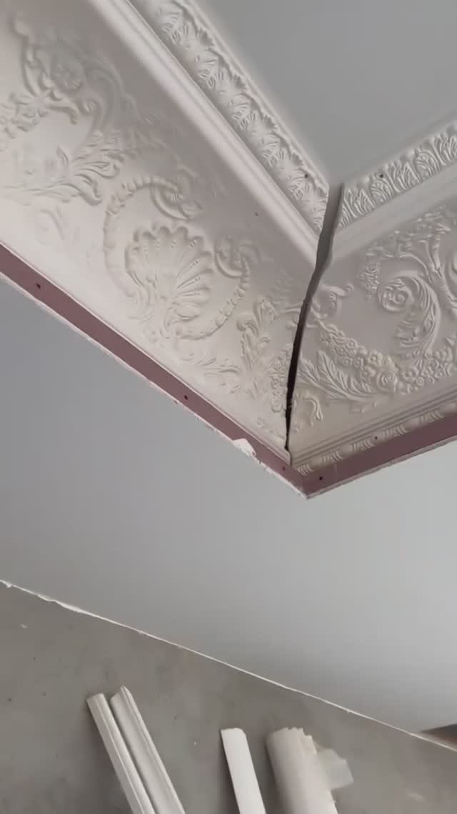 КРИВОРУКИХ СПАСАЕТ ПЛИНТУС смотреть онлайн