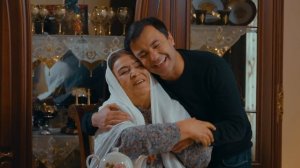 Чамшед_Шокиров_Модари_зорат_гузашт_Премьера_клипа,_2025___Jamshed