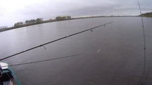 Рыбалка осенью на щуку. Рыбалка на лодке Казанка+ мотор Вихрь 30.