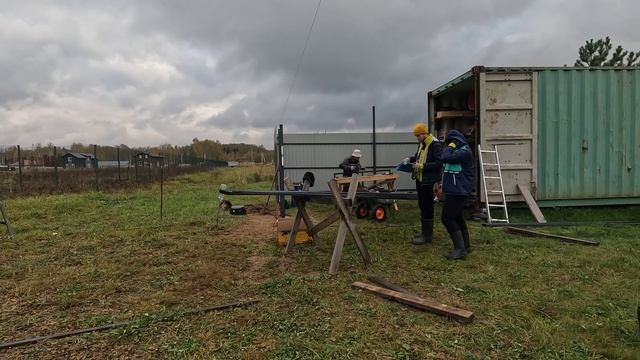 Столбы под калитку и варим каркас калитки. И так сойдёт!