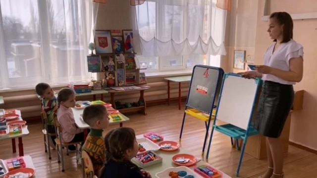 Занятие к конкурсу Воспитатель года 2025 по математике в старшей группе "Волшебный мир математики" смотреть онлайн