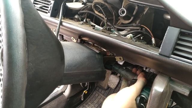 Мерседес w124 w201 190. Как снять замок зажигания . смотреть онлайн