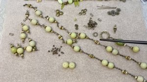 СОБРАТЬ нельзя ОТСТУПАТЬ! ЕСЛИ МАЛО БУСИН? КАК СОБРАТЬ ДЛИННЫЕ БУСЫ #beads Архивное видео
