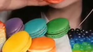 Подборка хрустят едой льдом мелом