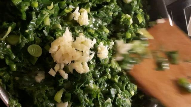 лепешка с зелёным луком.