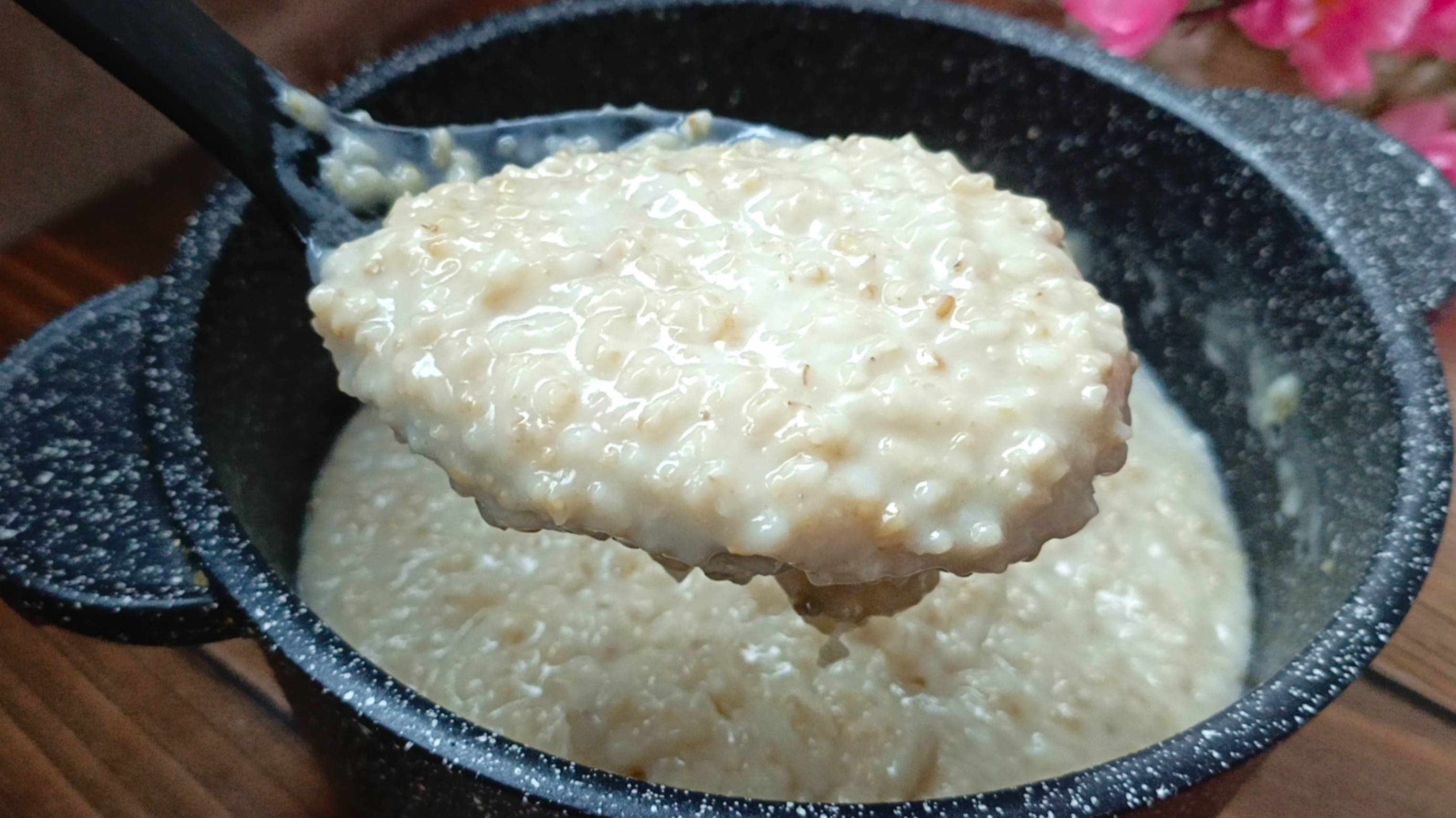 Овсяная каша на кокосовом молоке - простой рецепт вкусного завтрака