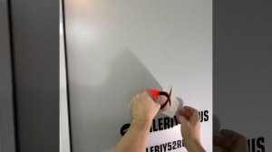 Монтаж наклейки