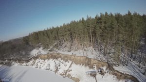 Fpv съемка с дрона. Красивый и экстремальный полет дрона зимой. Река Кондурча.