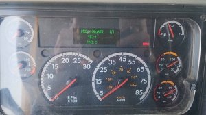2007 Freightliner Columbia Detroit 60 series Engine Code MID136 ABS SID 4 FMI 5