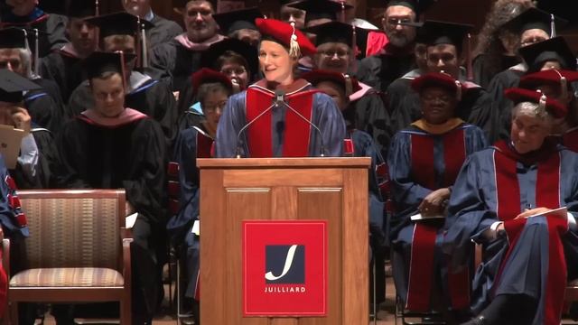 Juilliard Commencement 2013 -- Laura Linney, Speaker смотреть онлайн